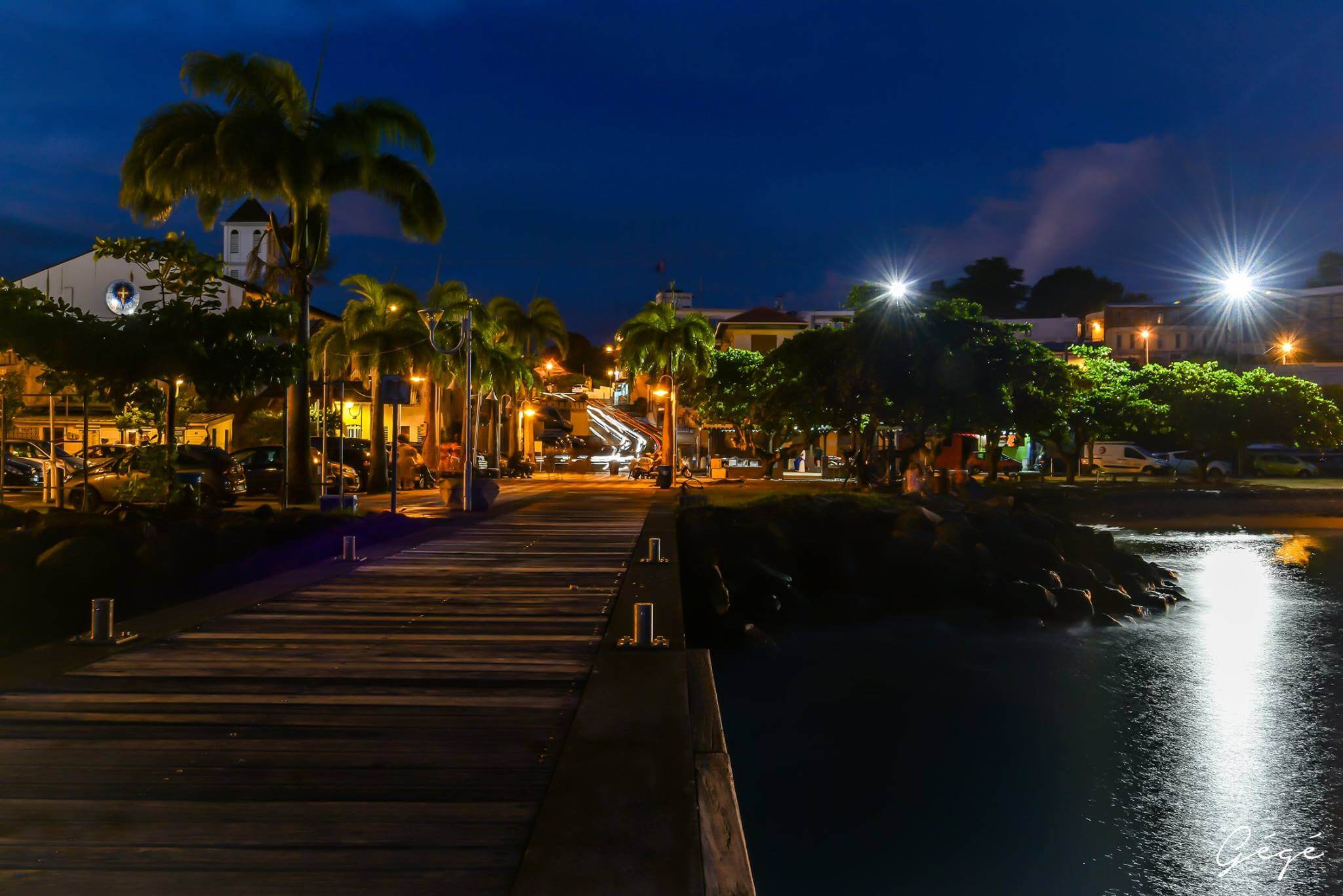 Système dalarme moderne à Schoelcher, Martinique pour la sécurité des habitants.